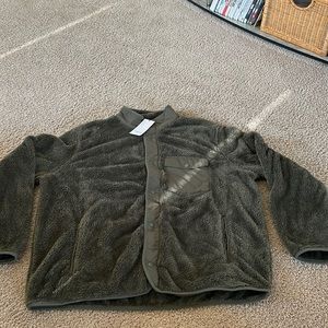 Men’s XXL Green Camo Button Down Sweater